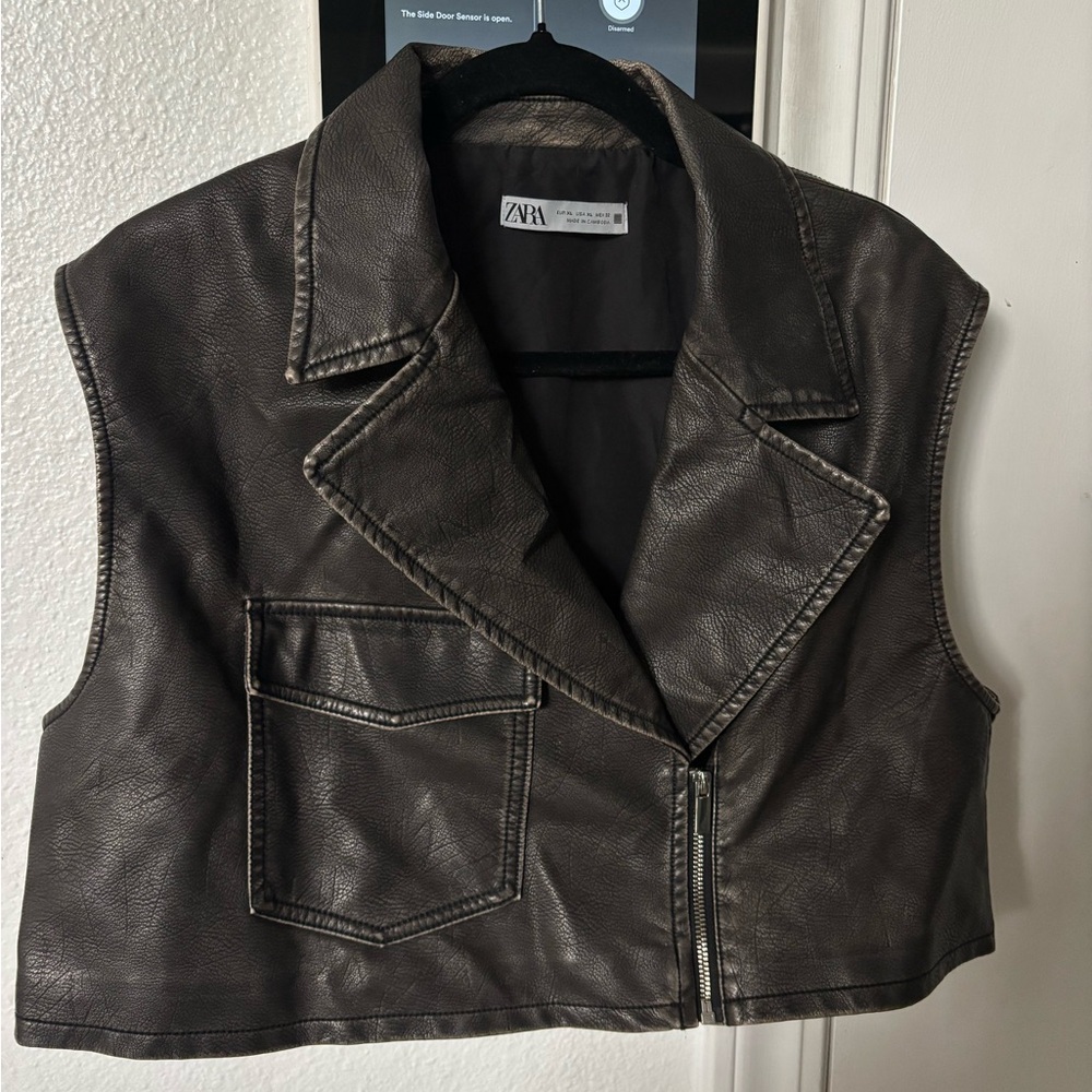 ZARA vest